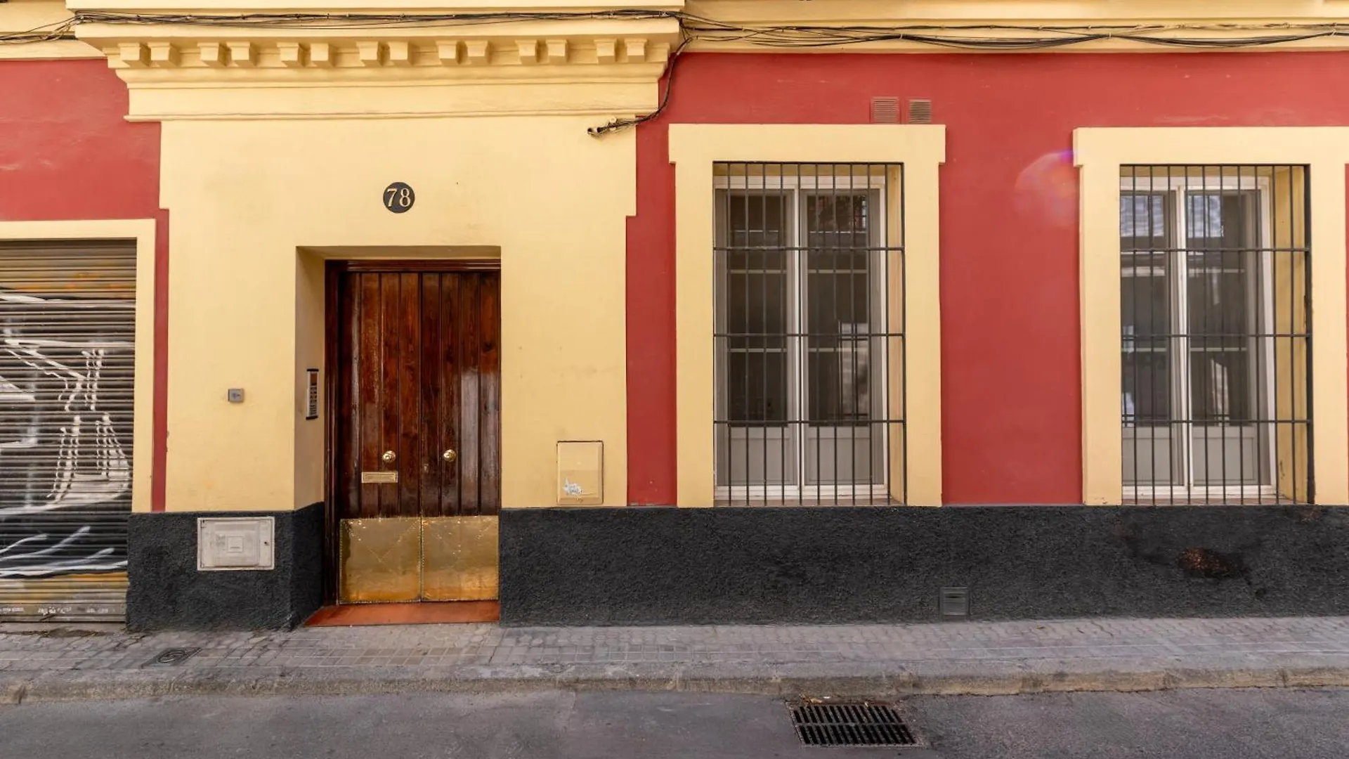 San Lorenzo En Esencia Siviglia Spagna